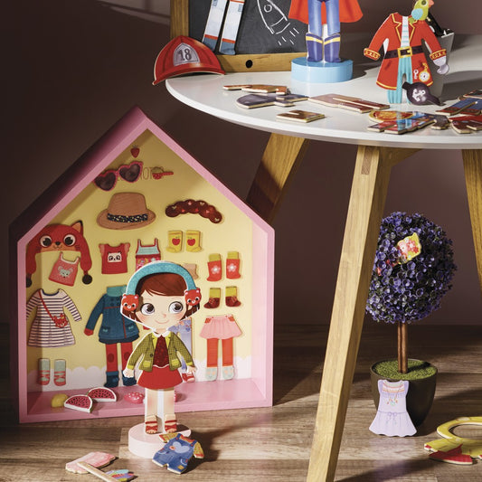 Joc cu magneți - Dressing-ul lui Chloe, Vilac, 38 piese, 3 ani+