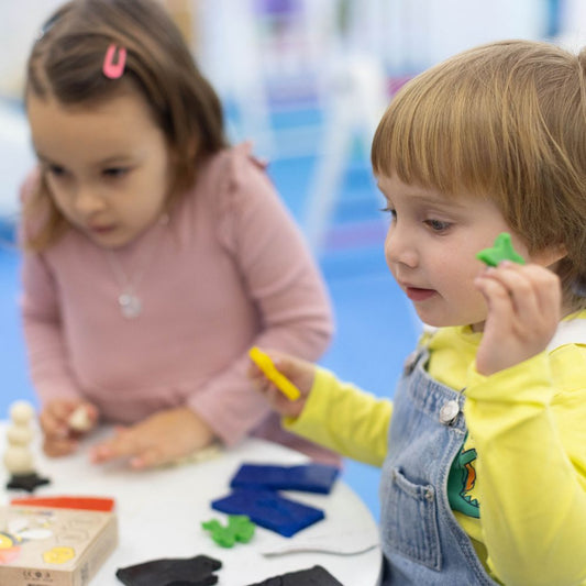 Plastilină din ceară naturală de albine, 6 culori, Medenka, 1 an+