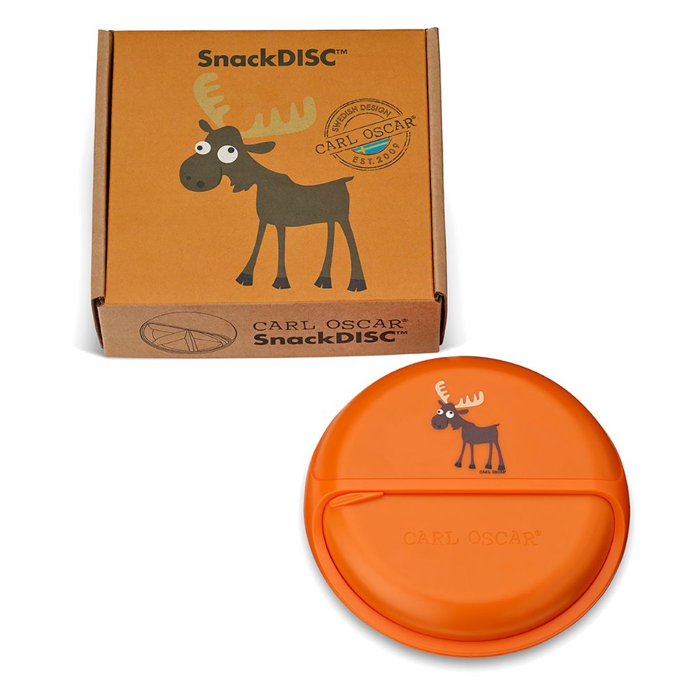 SnackDISC Moose portocalie alături de ambalajul Carl Oscar