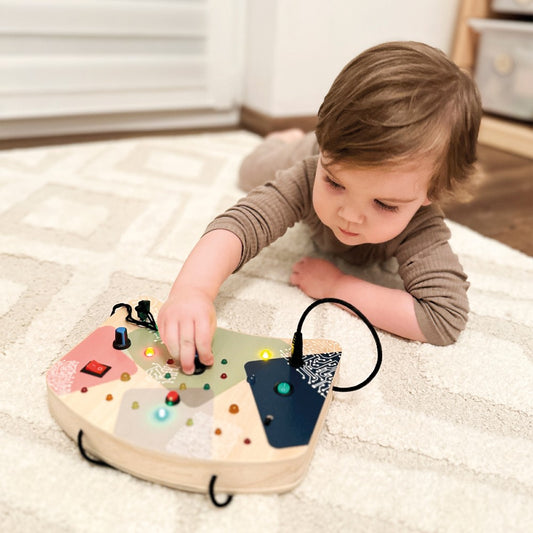 Tablă cu activități pentru copii, Leduri și întrerupătoare, Small Foot, 2 ani+