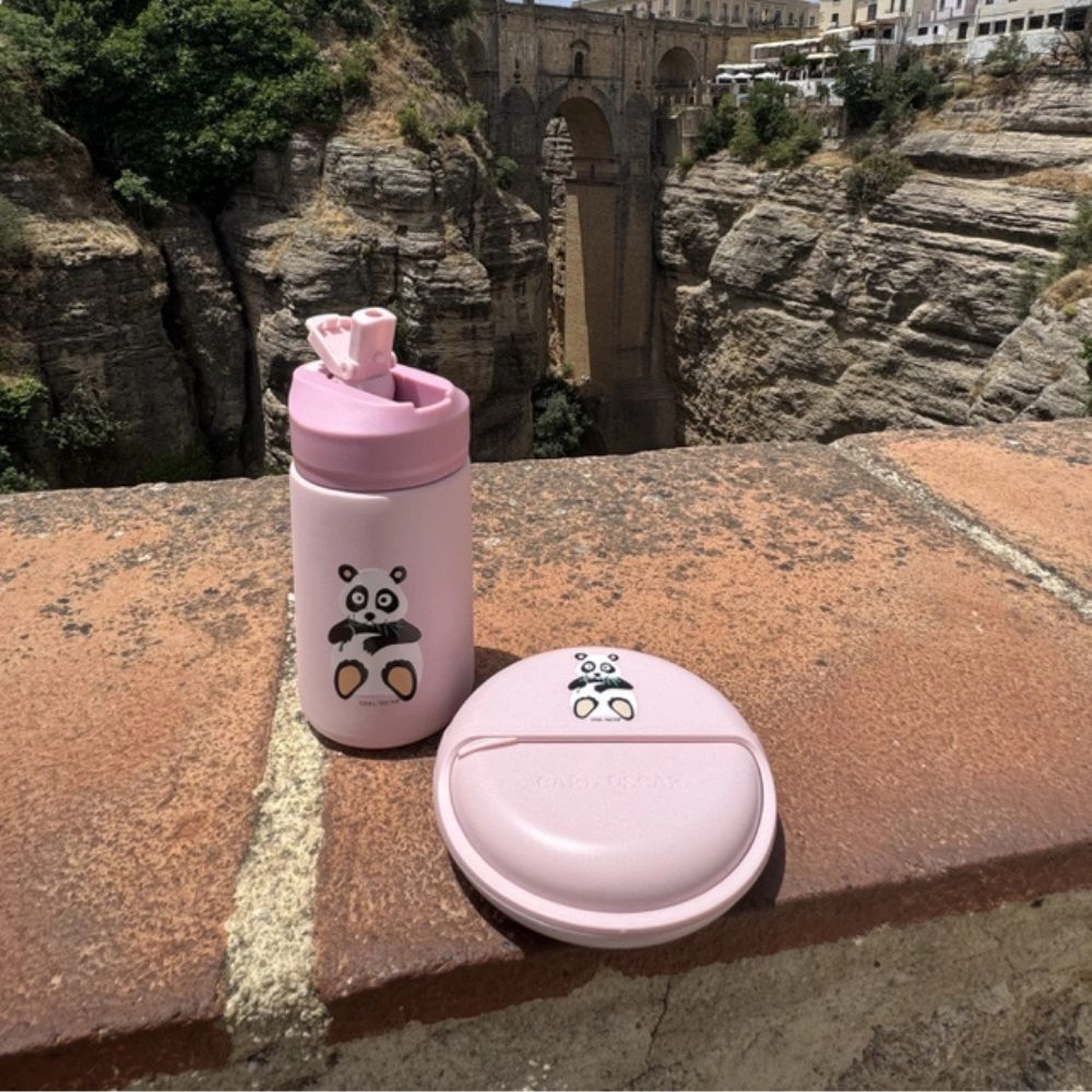 Sticlă Carl Oscar Pink Panda, dimensiuni 14,4 × 7,7 cm