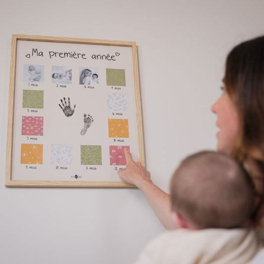 Ramă tablou cu KIT amprentă și 12 fotografii, My First Year, Petit Artichaut