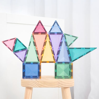 Modele geometrice 2D realizate în culori pastelate