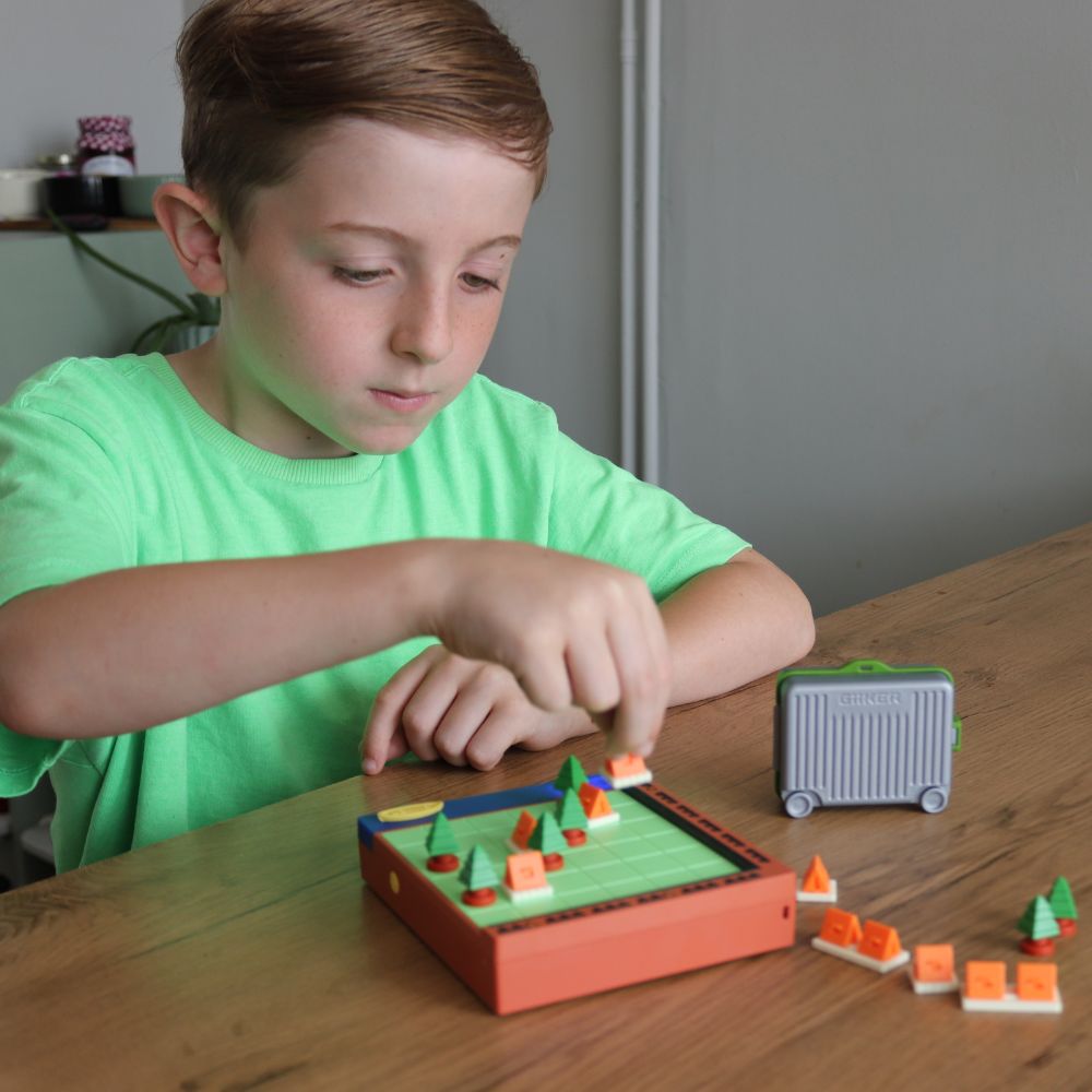 Joc GiiKER Camp Guru fără ecran cu troller pentru depozitarea pieselor
