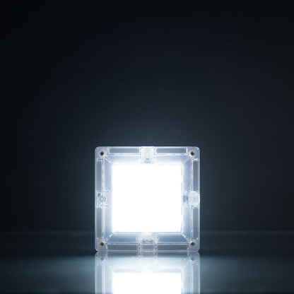 Rachetă luminoasă construită cu piese CONNETIX