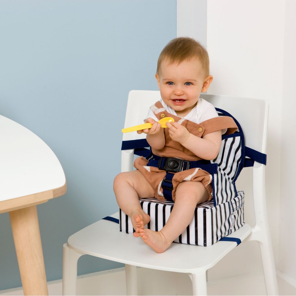 Scaun portabil de masă bebelusi, Easy Up-Blue Stripes, Baby To Love, 6 luni+